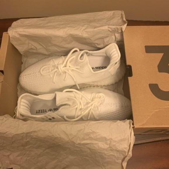 Adidas yeezy 350 v2 triple white main image 9